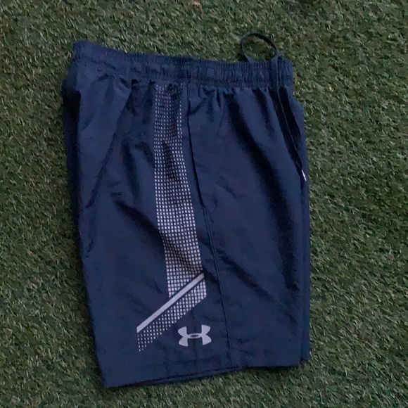 Under Armour shorts - Picture 2 of 5